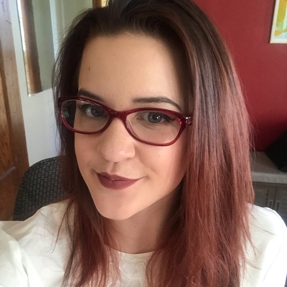 Meet your Posher, Meghan - Picture 2 of 7